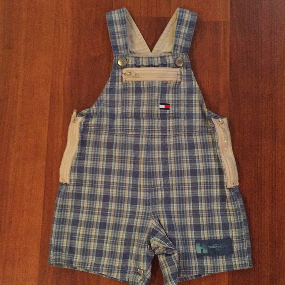 EUC TOMMY HILFIGER SZ 3-6 MONTH OVERALL.SUPER CUTE